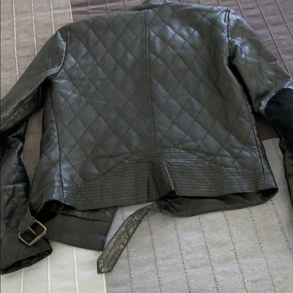 leather jacket - Picture 3 of 3